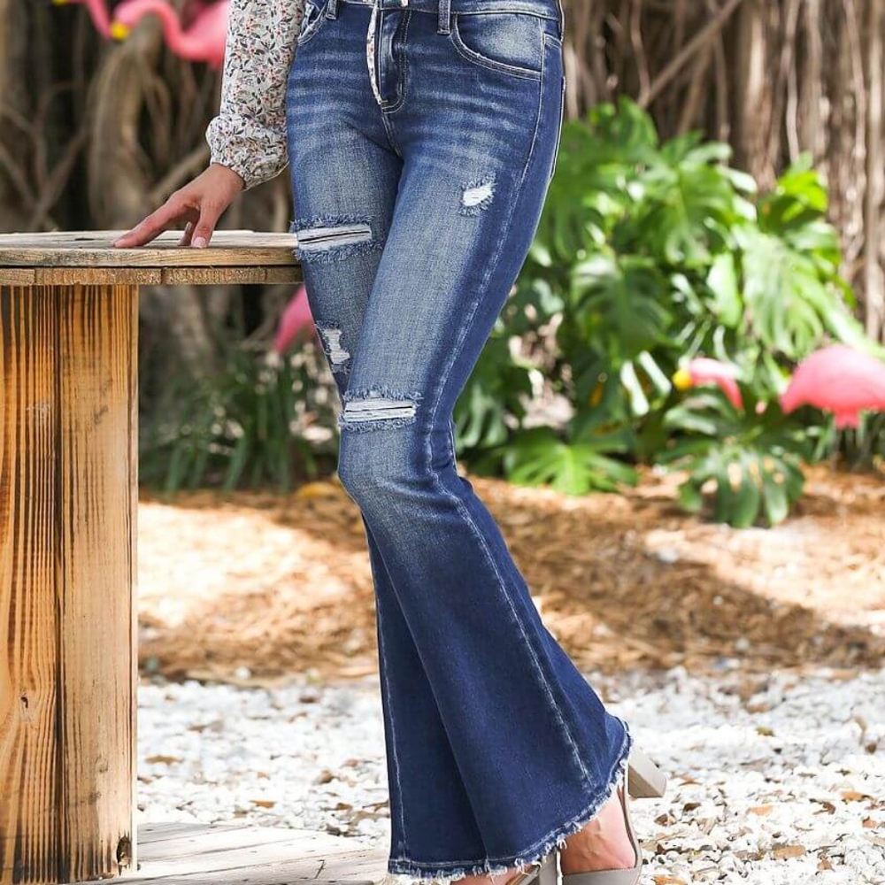 KanCan Signature Mid Rise Flare Stretch Jeans Sz 29